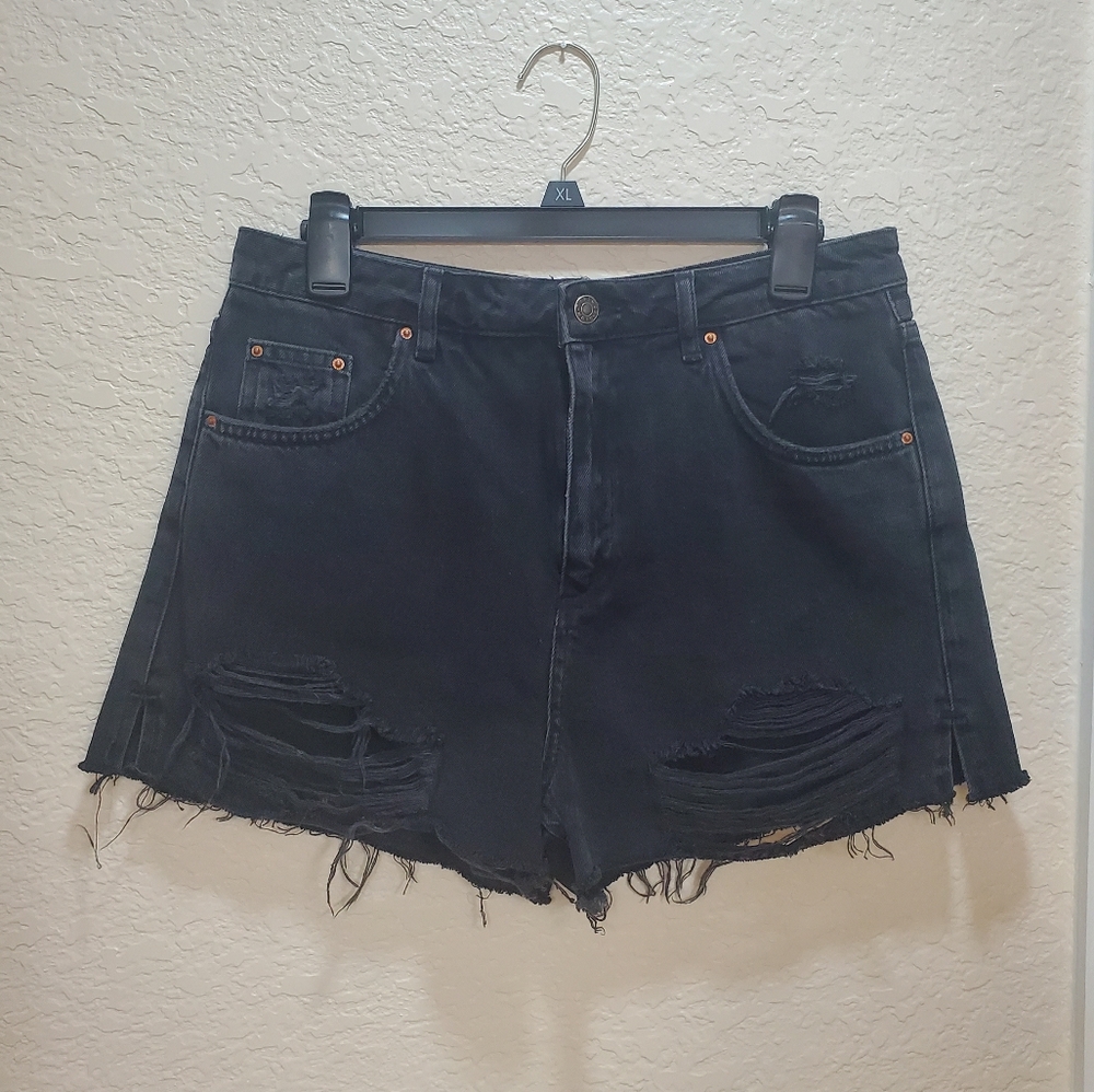 Topshop black moto shorts, size 32.